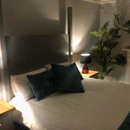 Stylish Flat In Yeovil Somerset Экстерьер фото