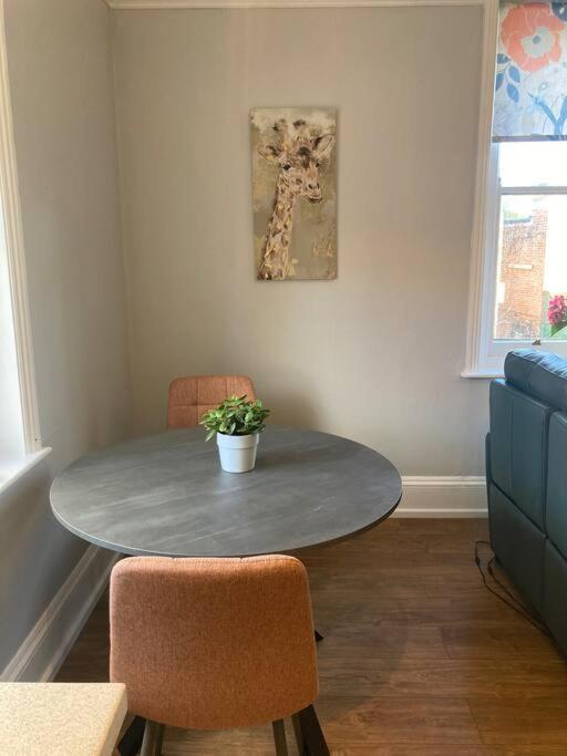 Stylish Flat In Yeovil Somerset Экстерьер фото